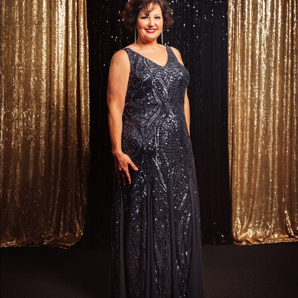 Evening gown fabulous dress for formal event.